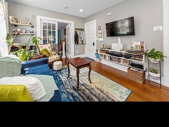 5th image of 149 Revere St #2