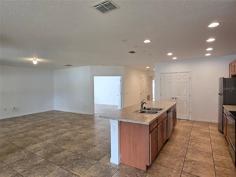 2476 Addison Creek Dr — Photo 11
