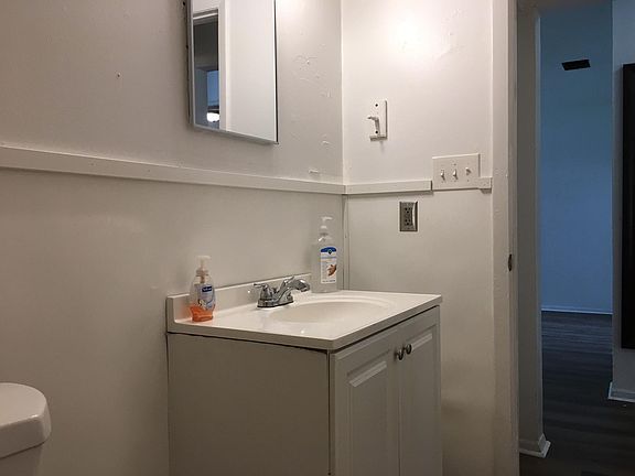 5th image of 8314 N 11th St APT B