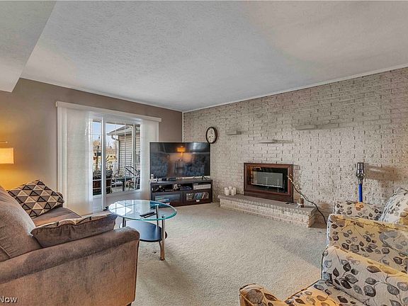 3rd image of 563 N Carpenter Rd