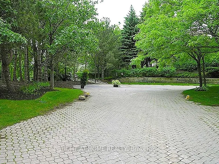 3650 Kaneff Cres #3202 — Photo 22