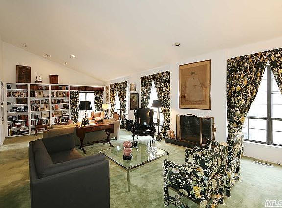 3rd image of 308 Aerie Ct
