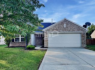 5452 Wood Hollow Dr, Indianapolis, IN 46239