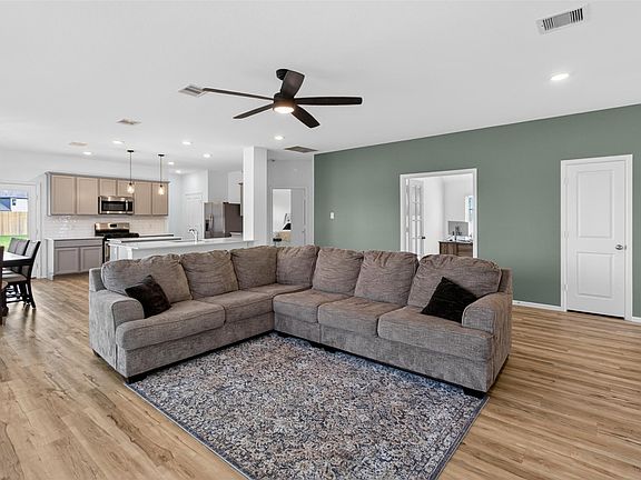 4th image of 2920 Eden Lake Ln