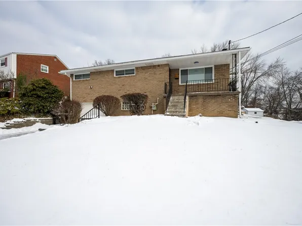 413 Sharon Rd, Coraopolis, PA 15108