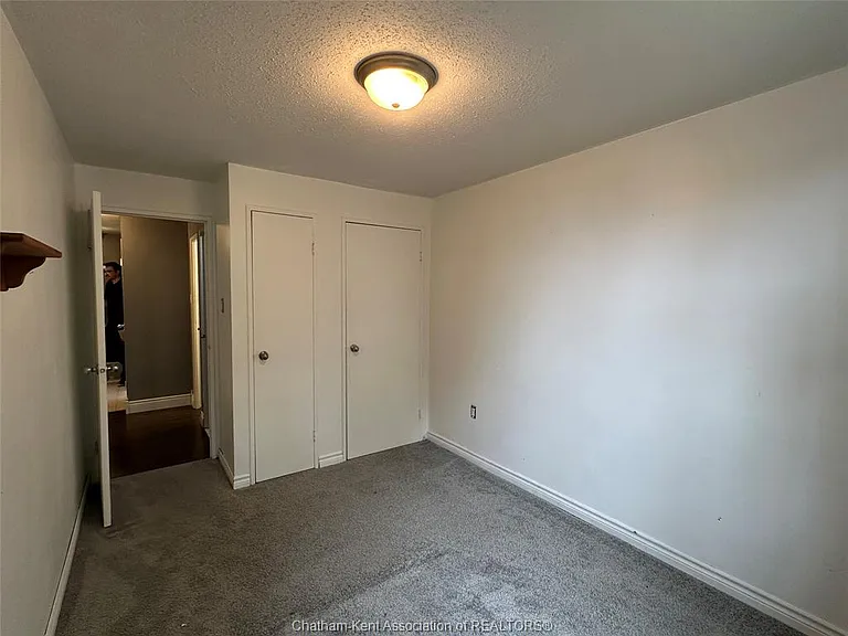 276 Merritt Ave — Photo 12