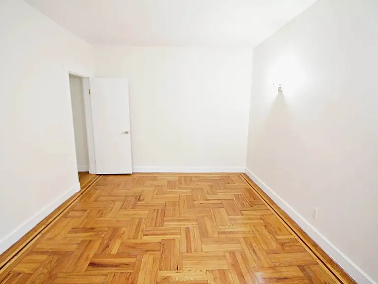 401 Edgecombe Ave #C2 — Photo 2