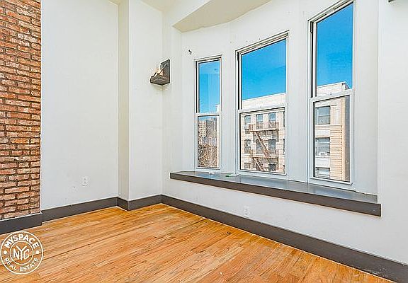 5th image of 551 Kosciuszko St #3L