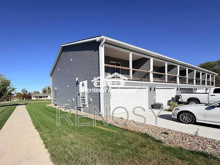 2103 Willis Ave — Photo 1
