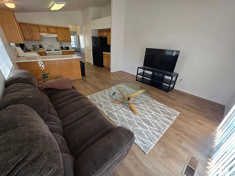 716 Fall St — Photo 3