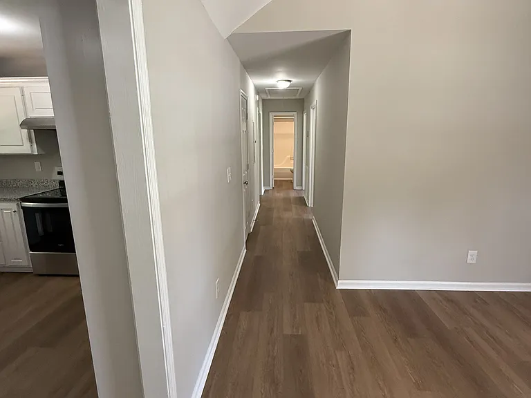 288 Augustine Dr — Photo 16