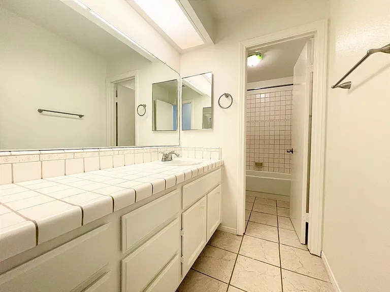 31238 Old River Rd — Photo 12