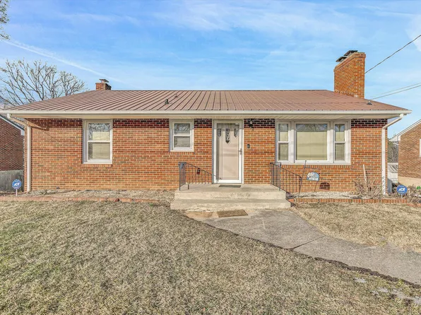 1717 Victoria St, Salem, VA 24153