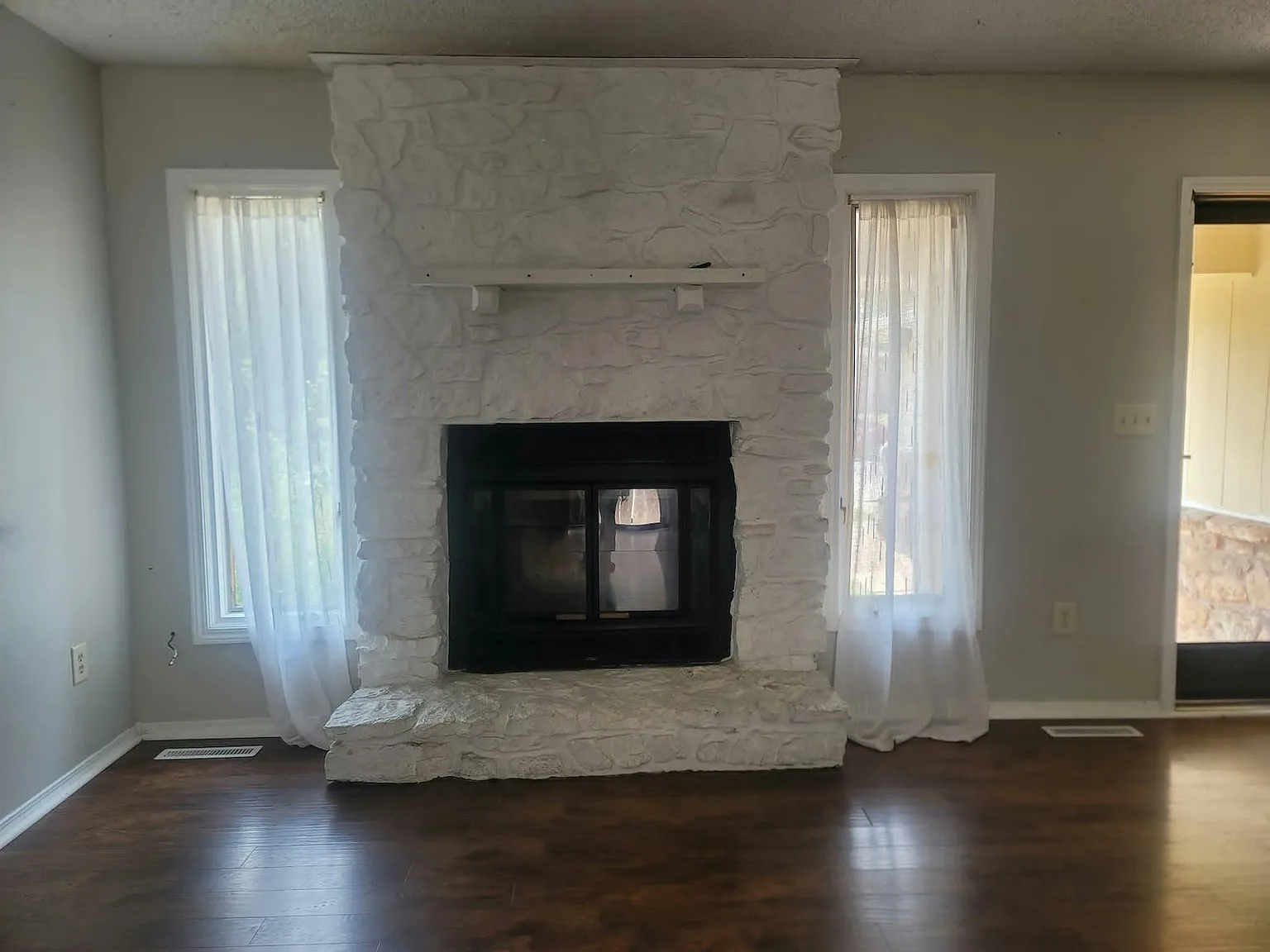 1460 North Northwest Parkway — Photo 4