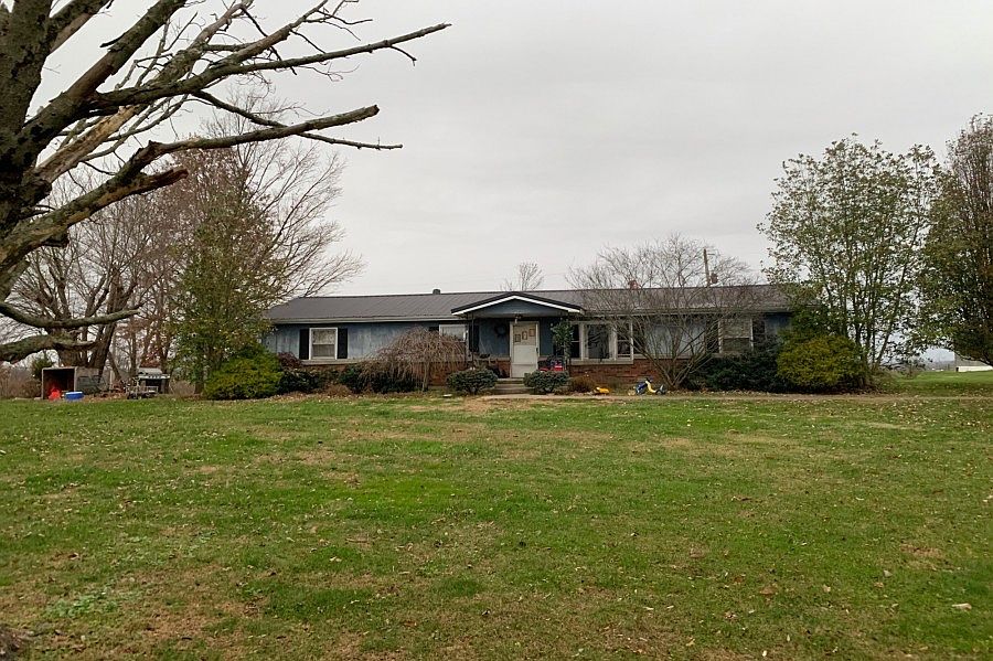 1st image of 140 Historic Ln