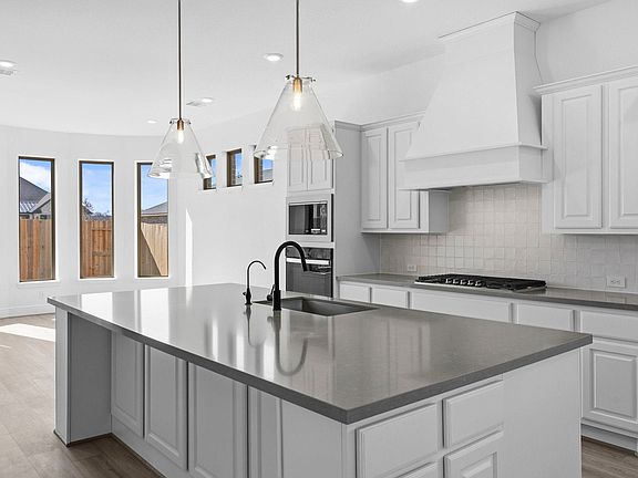 7th image of this home
