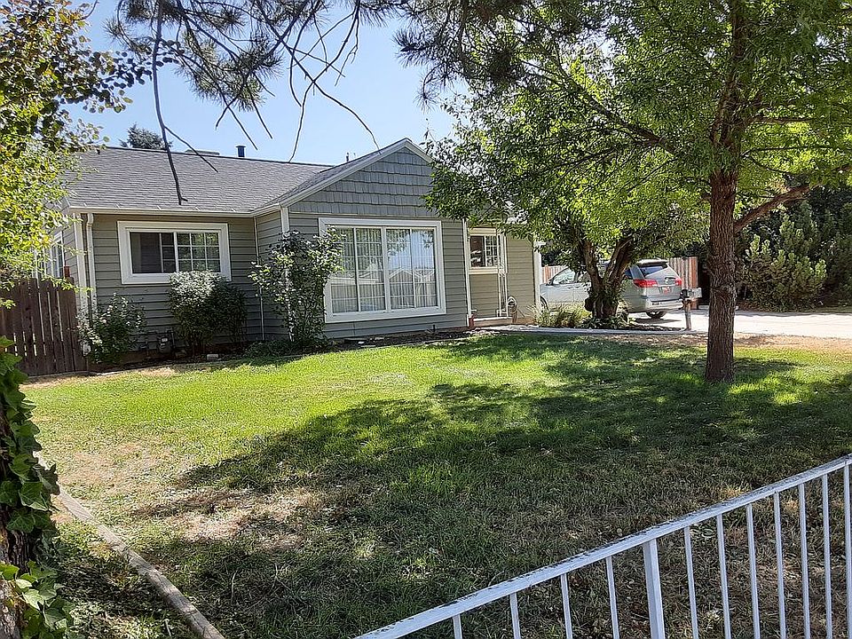 1st image of 3521 S Carolyn St