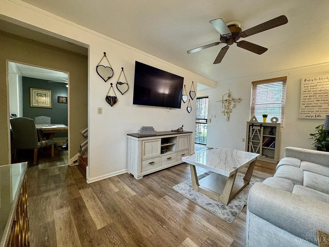 Spacious 4-Bed Parkdale Haven with Garage, In-Unit Laundry, and Modern Comforts — Photo 4