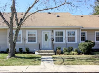 162C Parkway Dr #1000, Freehold, NJ 07728