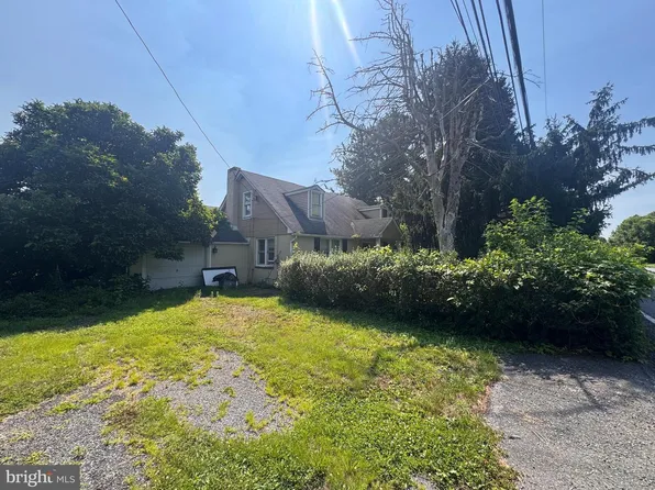 1050 Pocopson Rd, West Chester, PA 19382