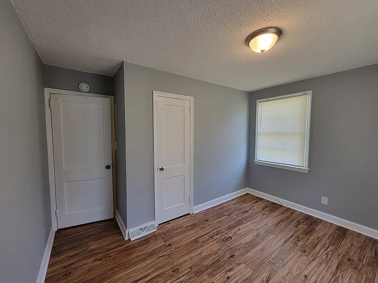 1418 Winston Dr — Photo 17