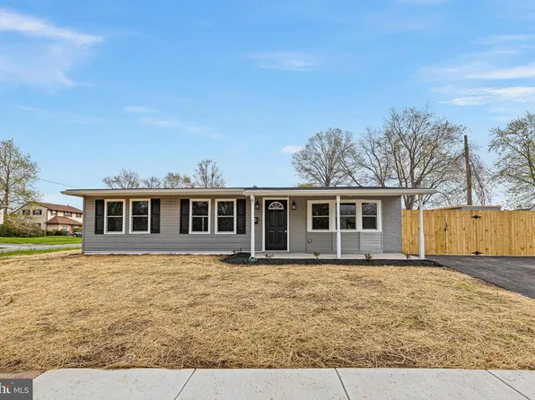 4 Martell Rd, Newark, DE 19713