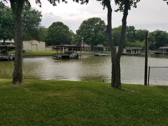 2 bed, 1350 sqft, $1,299 — Photo 4