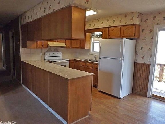 4th image of 31 Hondo Cir