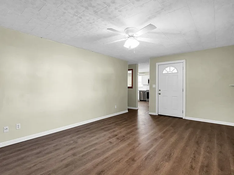 272 Collingwood Ave — Photo 25