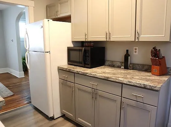 5571 Hobart St #1 — Photo 12