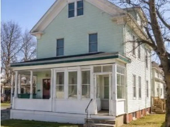 50 Carleton St #50, Newton, MA 02458