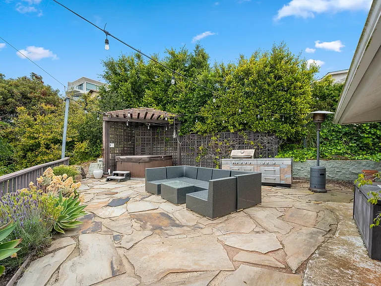 5662 Ladybird Ln — Photo 4