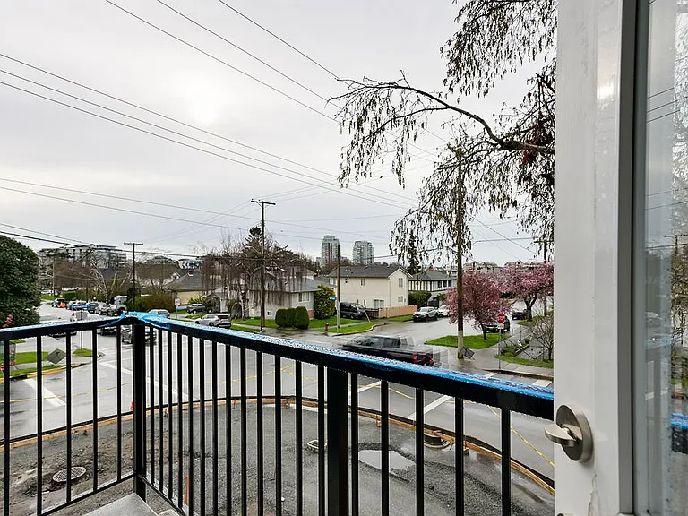 710 Catherine St — Photo 49