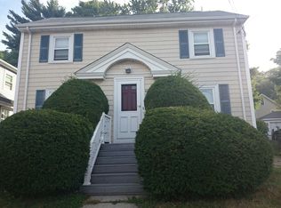 609 Lagrange St, West Roxbury, MA 02132