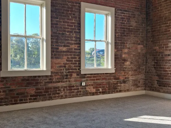 Weldon Downtown Apartments, 115 & 218 Washington Ave #210-10-60, Weldon, NC 27890