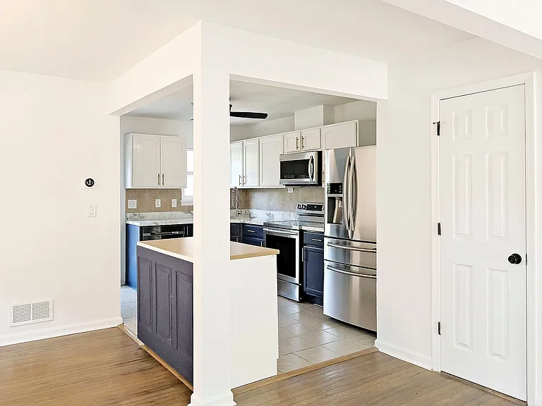 209 Greentree Park — Photo 4
