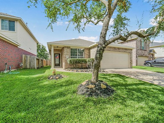 3rd image of 26426 Richwood Oaks Drive