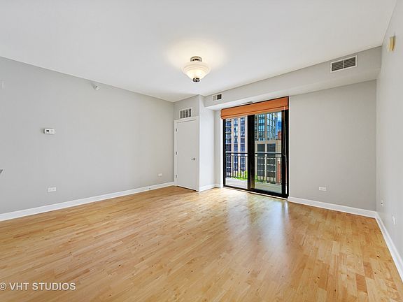 4th image of 451 W Huron St Unit 611