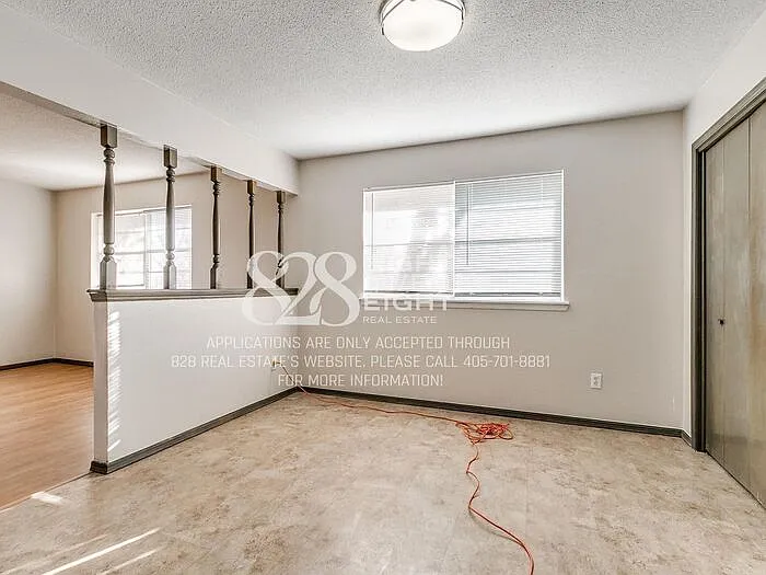 9717 NE 4th St — Photo 17