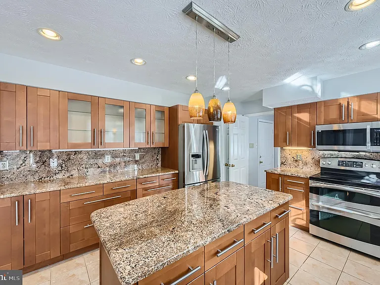 8 Sapphire Hill Ct — Photo 8