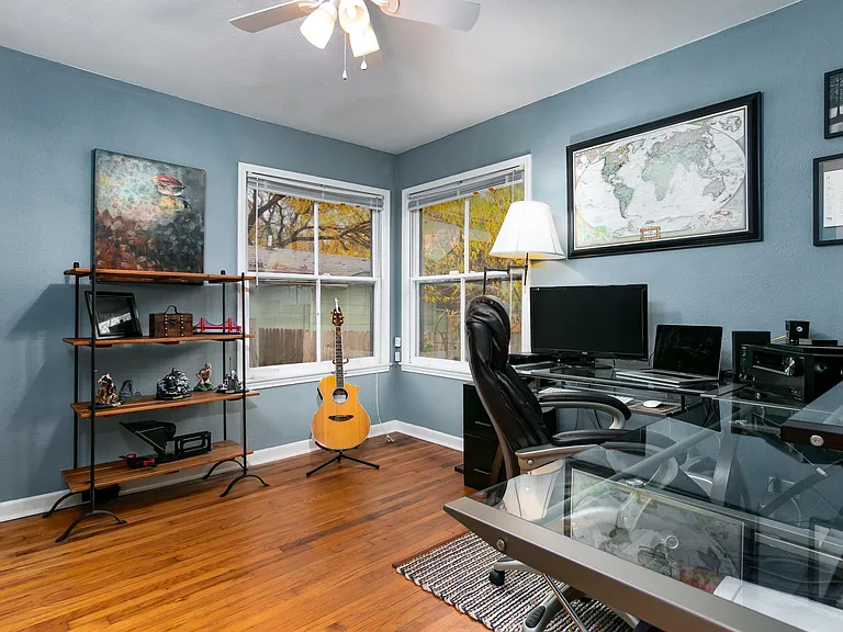 446 Irvington Dr — Photo 17