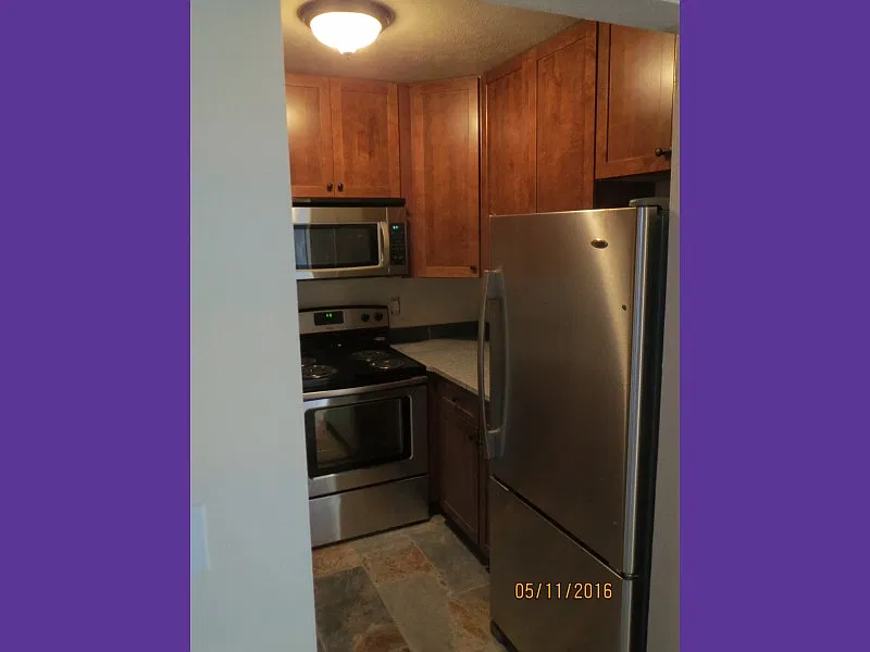 3 bed, 1.5 bath, 1225 sqft, $2,500 — Photo 3