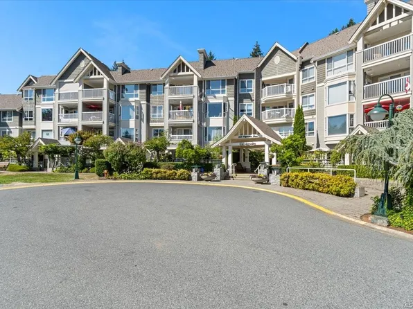 5620 Edgewater Ln #403, Nanaimo, BC V9T 6K1