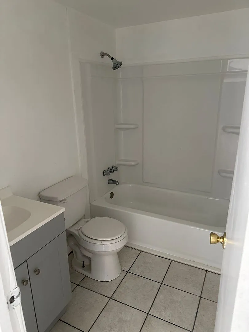 MP-Oak Tree Apartments — Photo 4