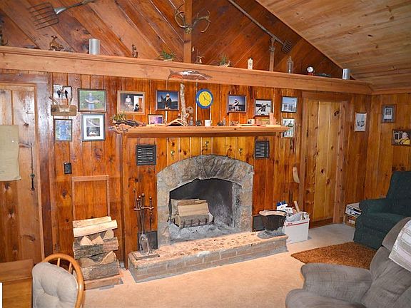 4th image of 4275 Clam Lake Dr