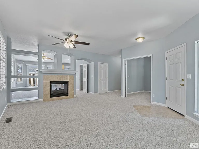 1370 Chichester Dr — Photo 4