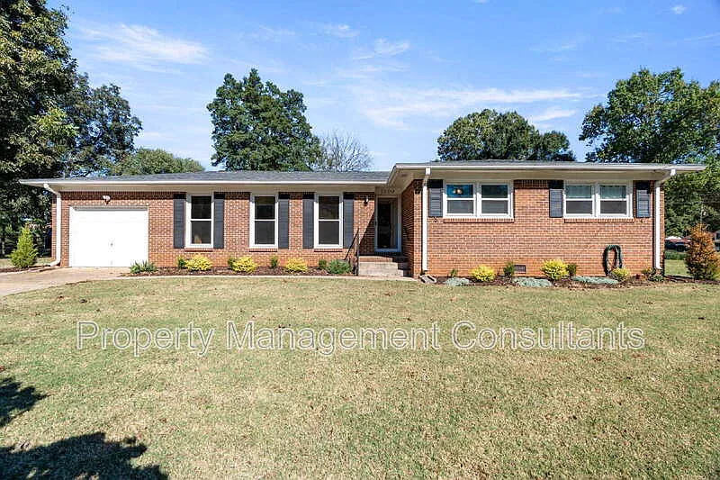 3 bed, 2.0 bath, 1407 sqft, $1,450 — Photo 4