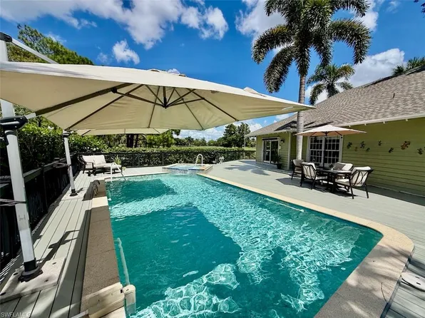 28 Golf Cottage DR, NAPLES, FL 34105