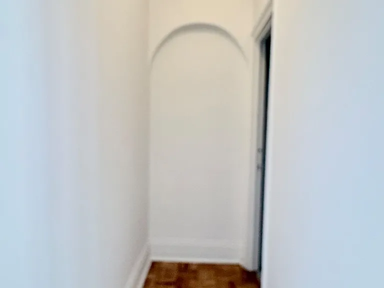 1 Clarendon Ave #405 — Photo 22