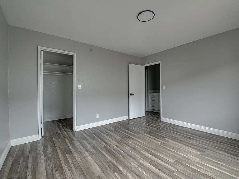 13615 Cerise Avenue — Photo 8